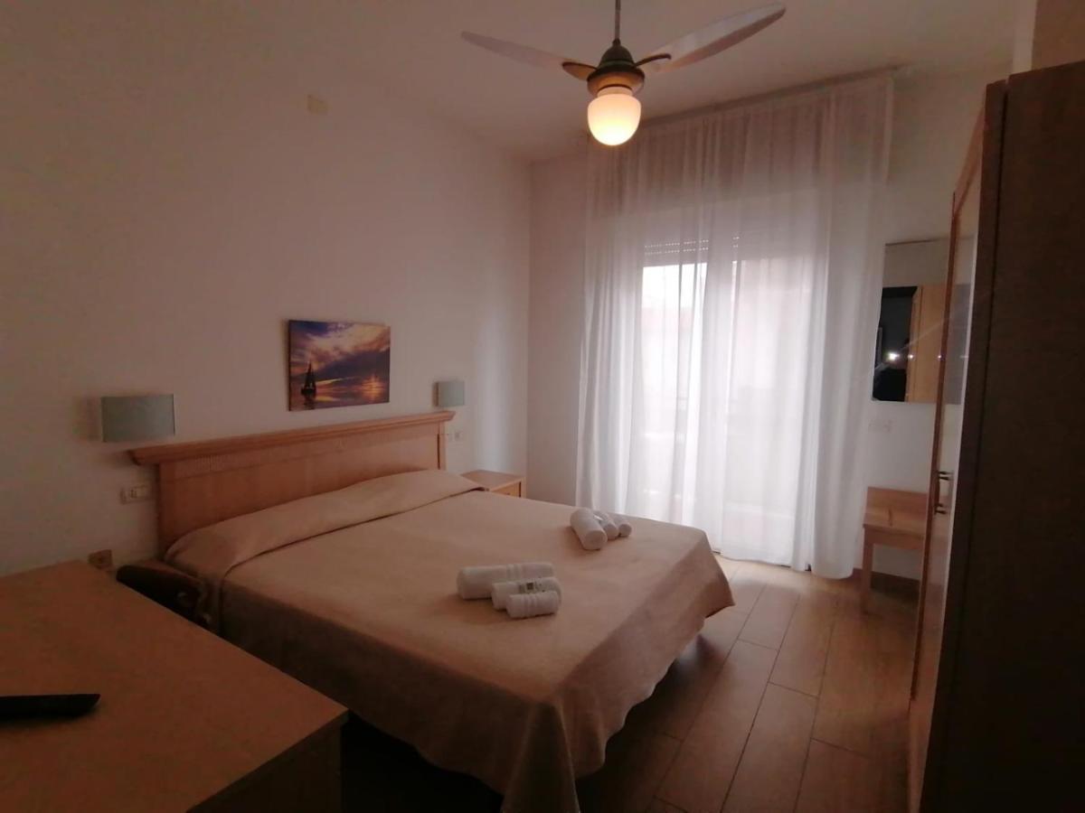 Hotel Villa Santanna Rimini Buitenkant foto