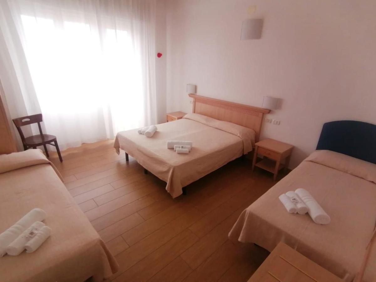 Hotel Villa Santanna Rimini Buitenkant foto