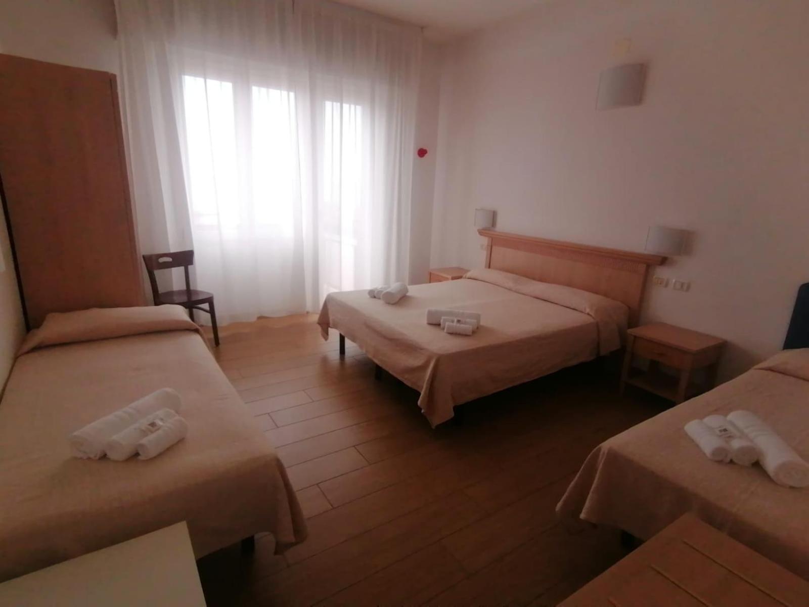 Hotel Villa Santanna Rimini Buitenkant foto