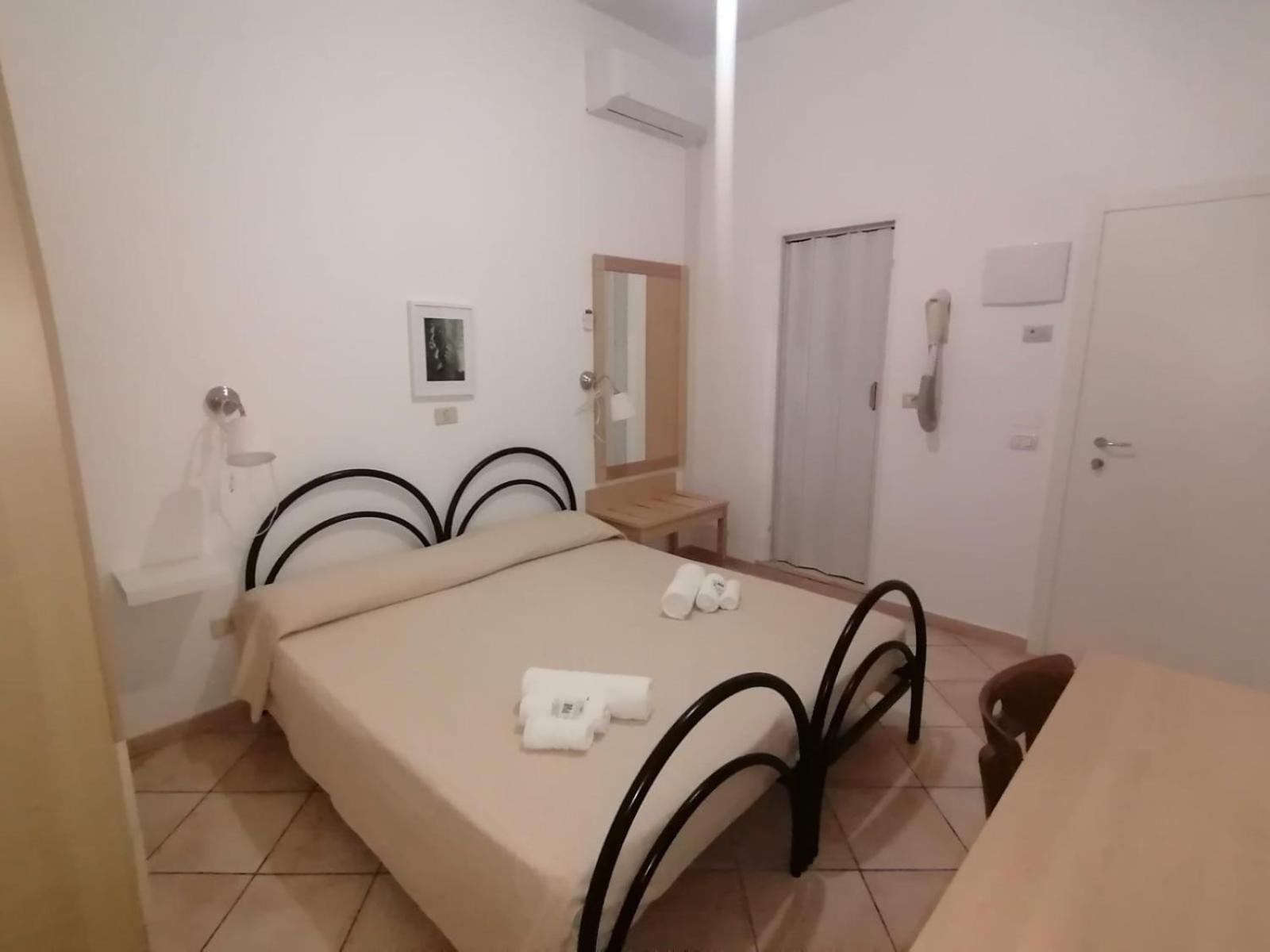 Hotel Villa Santanna Rimini Buitenkant foto