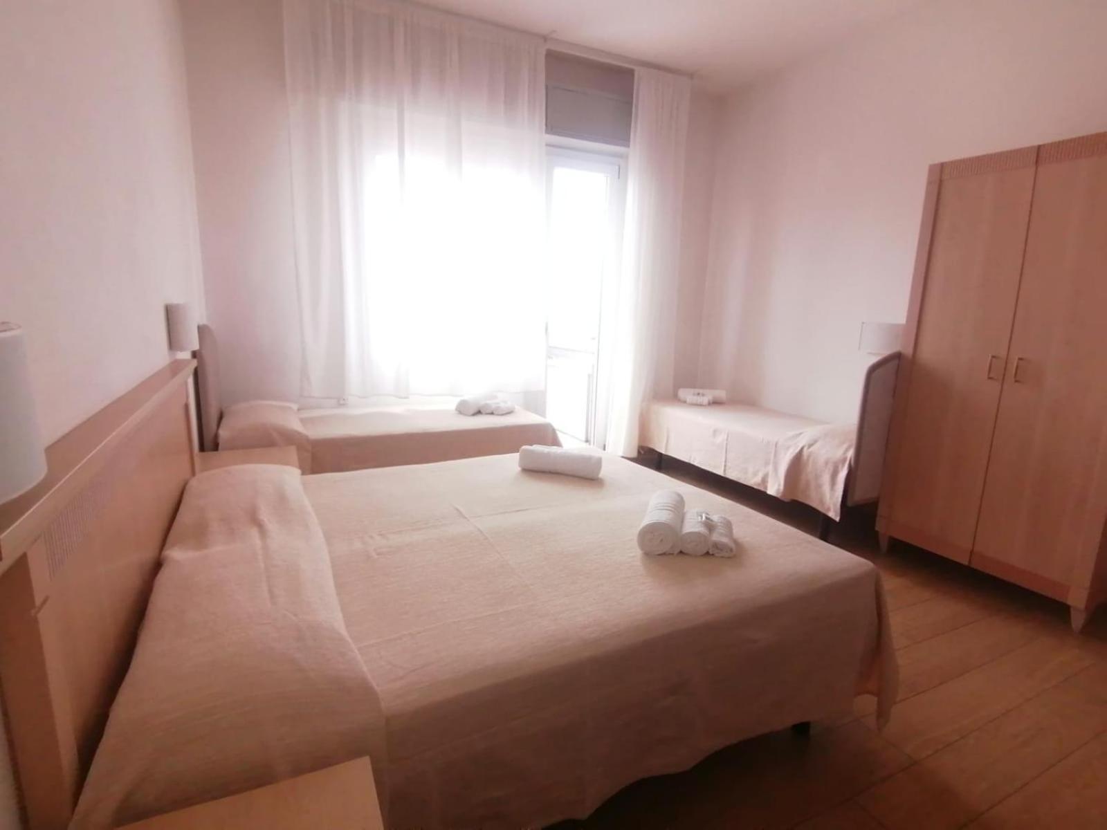 Hotel Villa Santanna Rimini Buitenkant foto